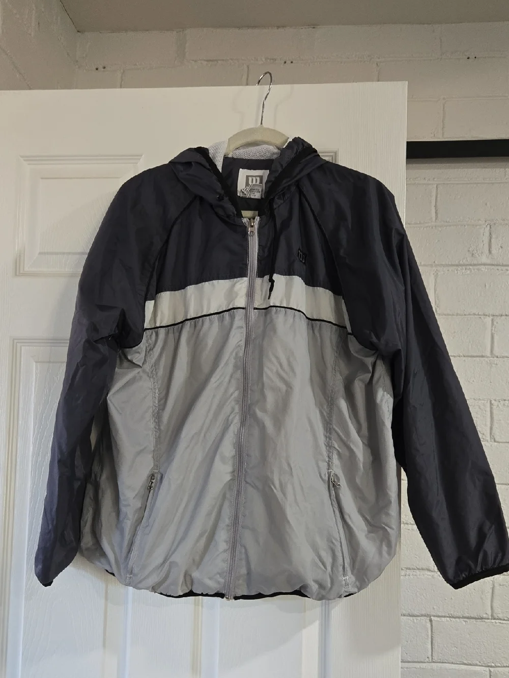 Wilson Men's Hooded Two-Tone Windbreaker Jacket in Dark Blue & Light Gray Size L